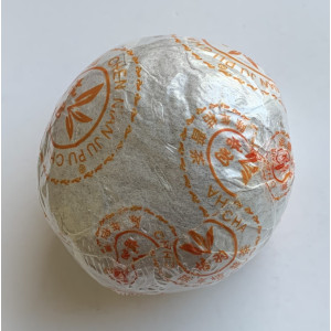 Шу пуэр в мандарине 2013 года 1 шт 28-30 г. Photo 2